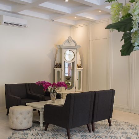Amalfi Hotel Seminyak Экстерьер фото
