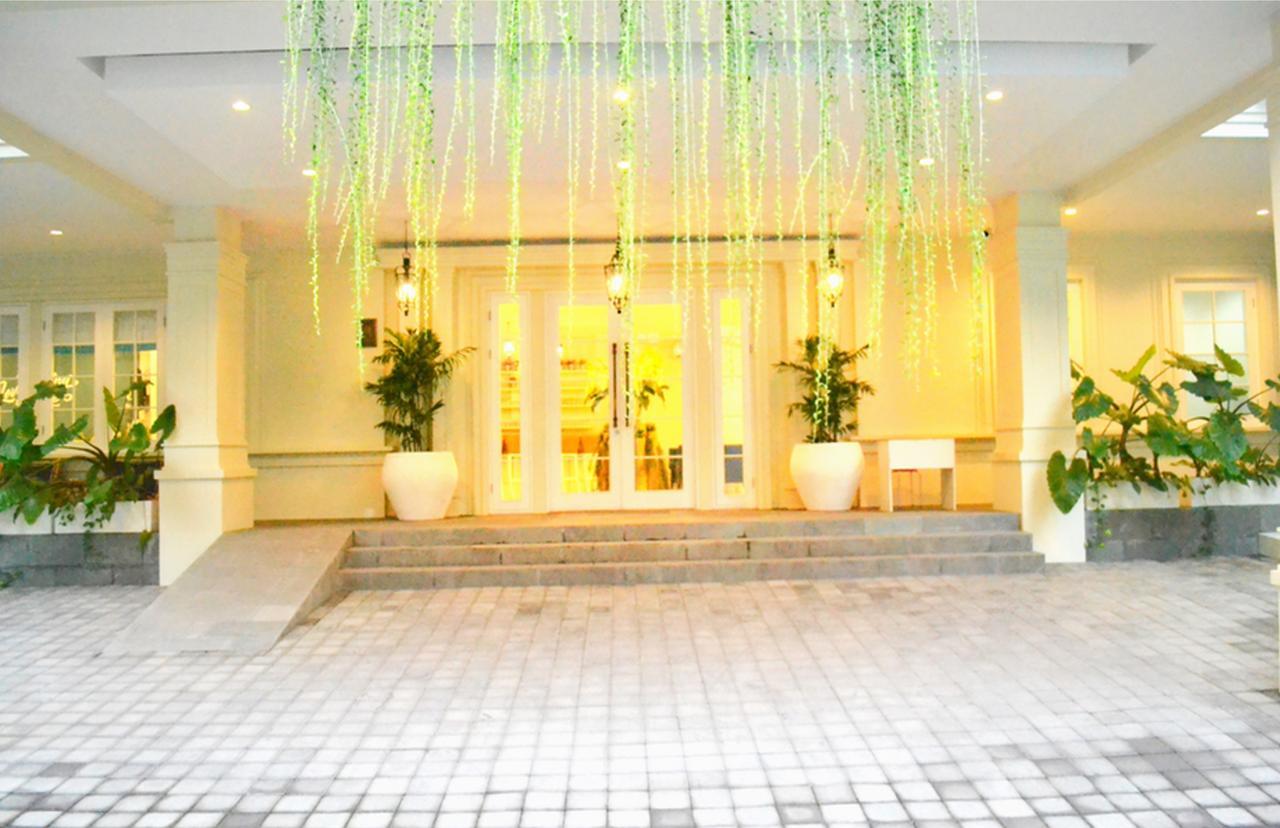 Amalfi Hotel Seminyak Экстерьер фото