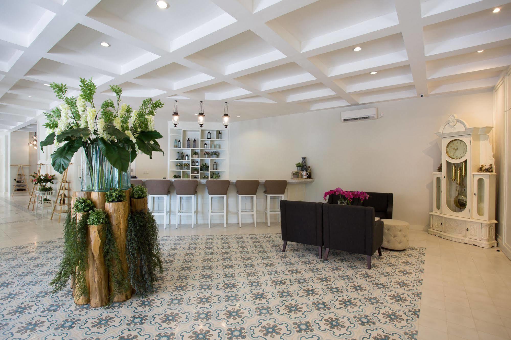 Amalfi Hotel Seminyak Экстерьер фото