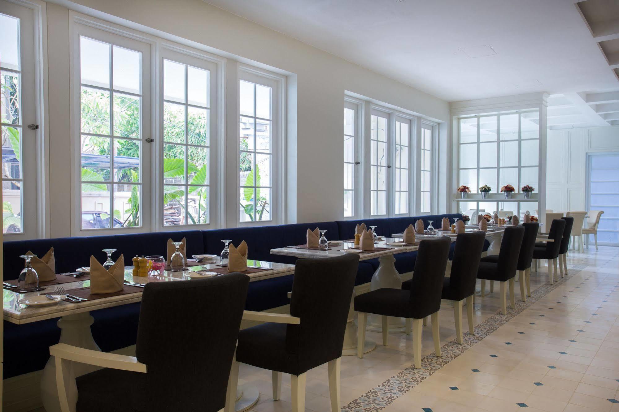 Amalfi Hotel Seminyak Экстерьер фото