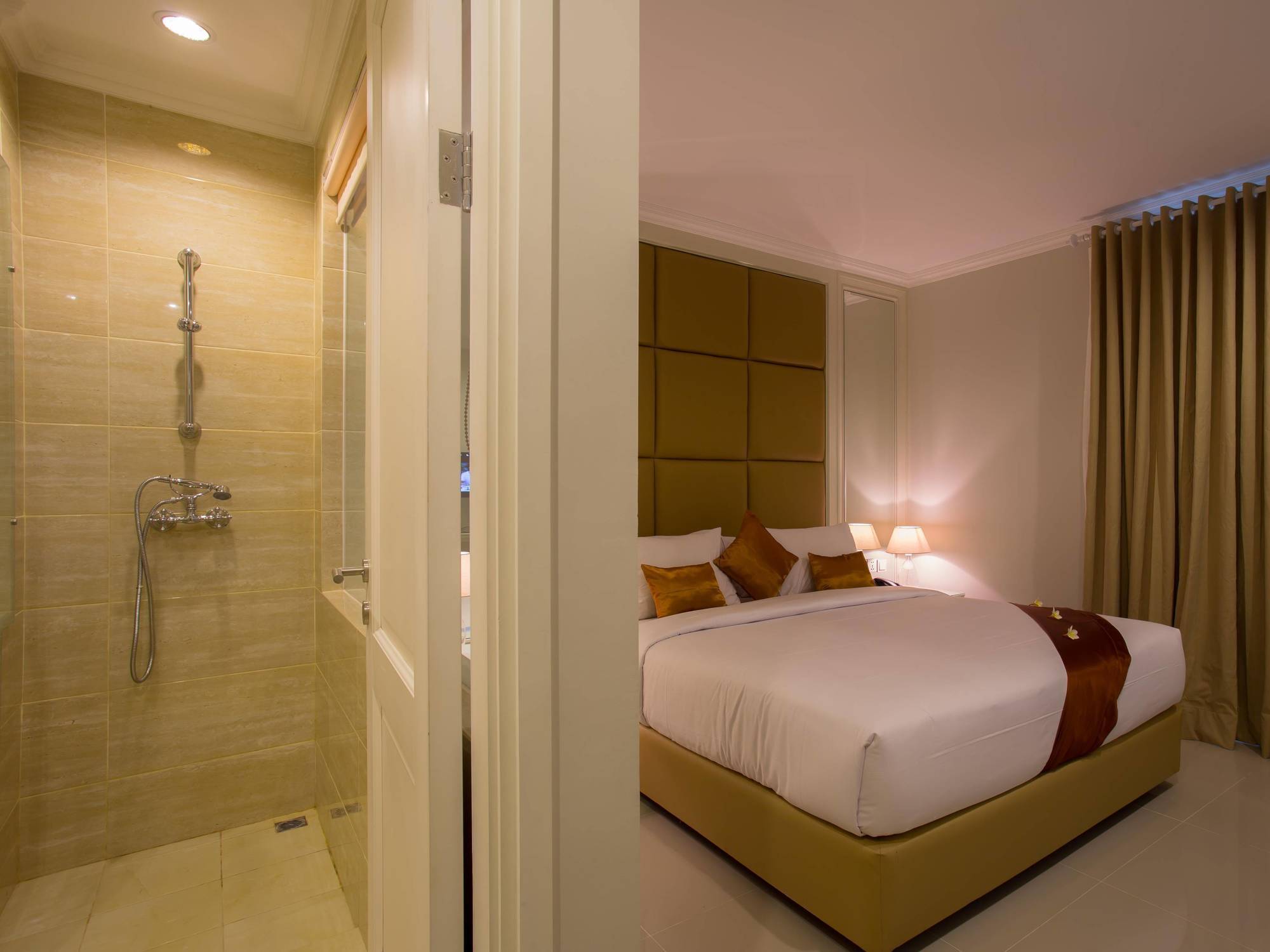 Amalfi Hotel Seminyak Экстерьер фото