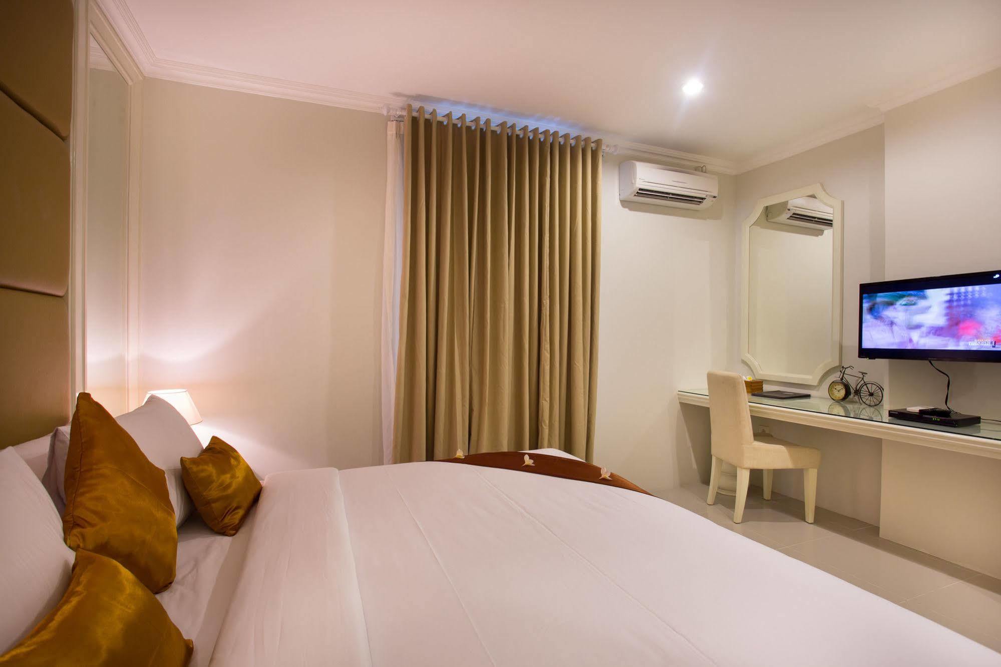 Amalfi Hotel Seminyak Экстерьер фото