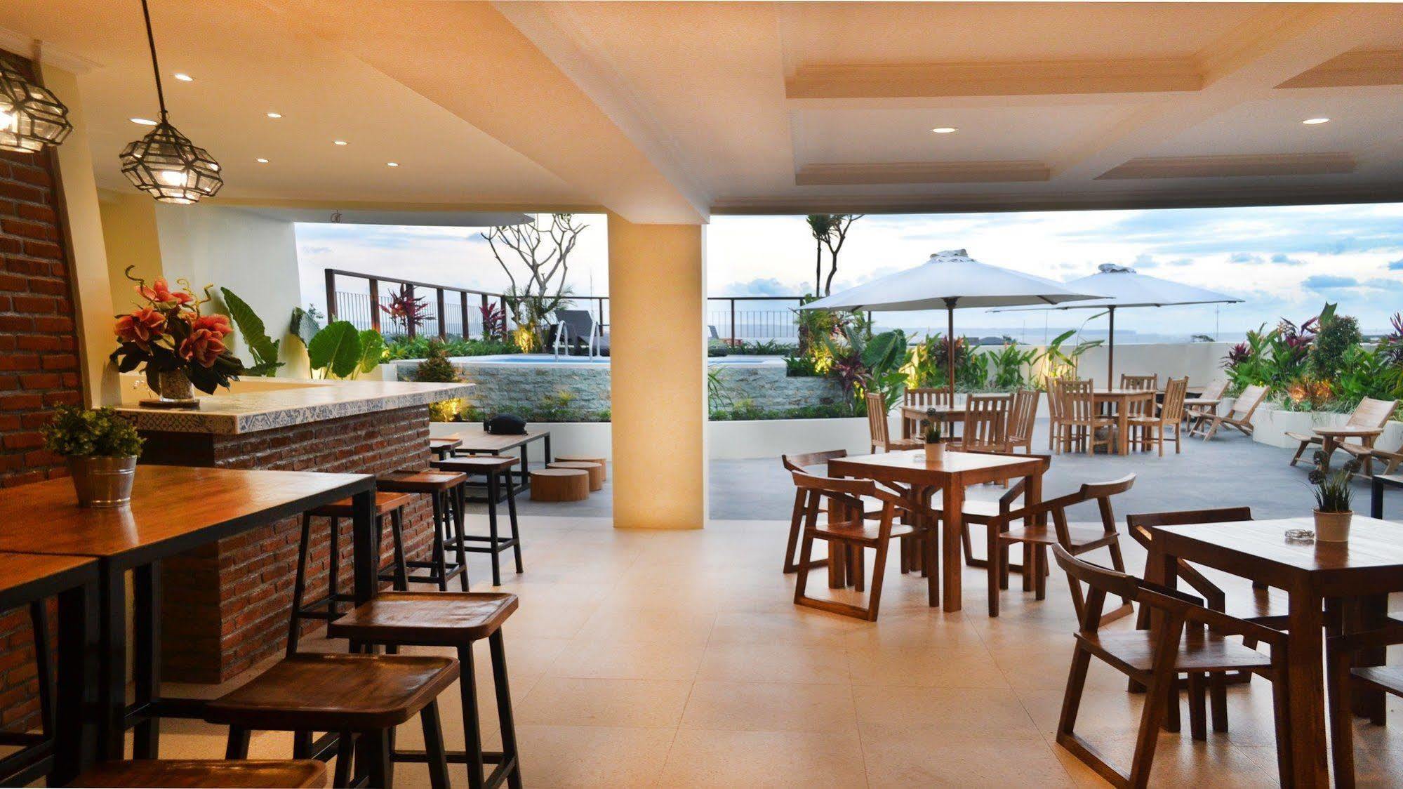 Amalfi Hotel Seminyak Экстерьер фото